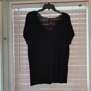 BAY STUDIO Career knit top. Medium. Black.